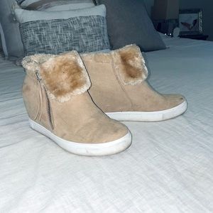 Fur trim tan sneakers. Size 8 from payless